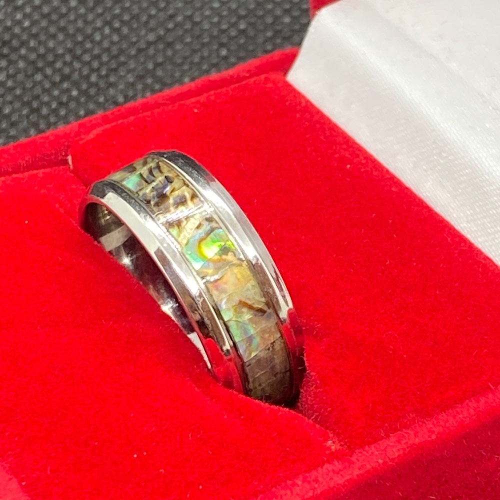 Ring - Picture 4 of 4